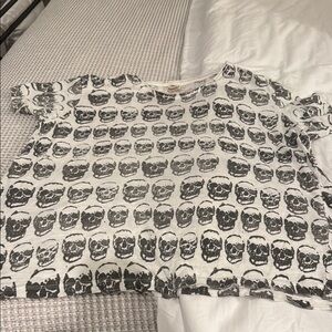 Magnolia Pearl Love Skulls Tee